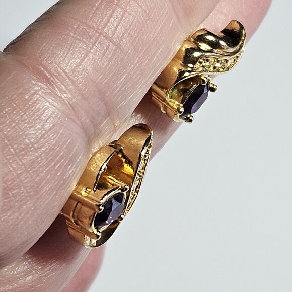 Vintage 2004 AVON Purple Rhinestone Clear Accents Clip On Gold Tone Earrings - Picture 3 of 9